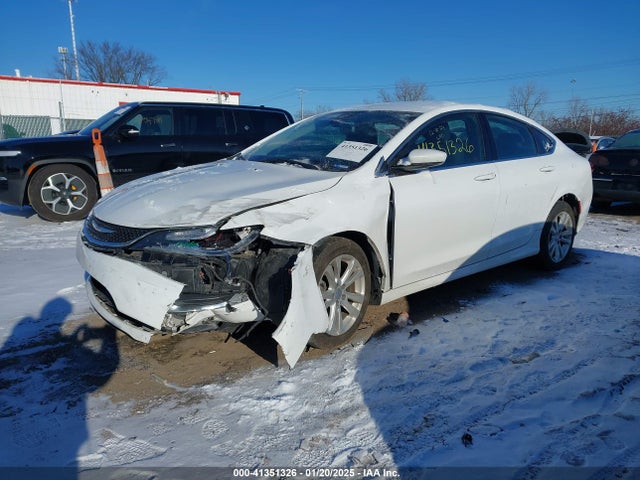 Chrysler 200 Limited 2016 1C3CCCAB7GN123379 Image 2