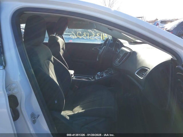 Chrysler 200 Limited 2016 1C3CCCAB7GN123379 Image 5