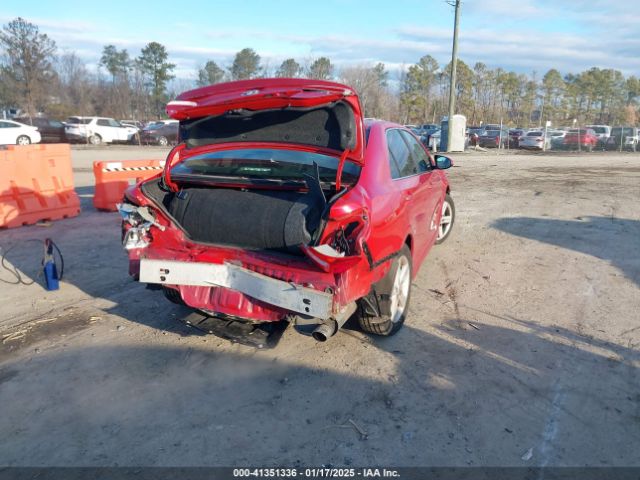 4T1BF1FK1EU824929 Toyota CAMRY SE
