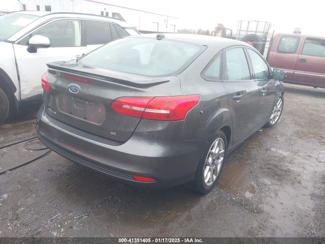 Ford FOCUS SE 2015 1FADP3F26FL338443 Image 4