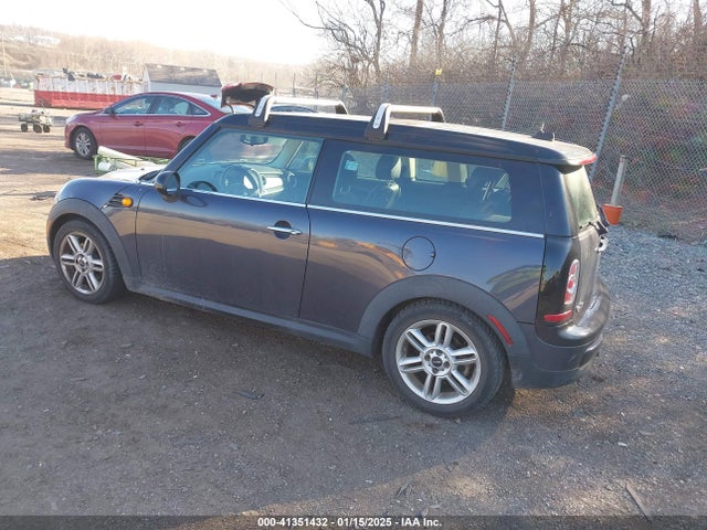 2013 MINI CLUBMAN WMWZF3C57DT571310 Photo 2