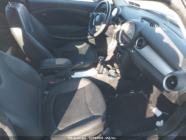 2013 MINI CLUBMAN WMWZF3C57DT571310 Photo 4