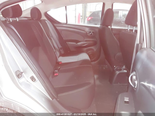 3N1CN7AP0EL829246 Nissan Versa 1.6 Sv