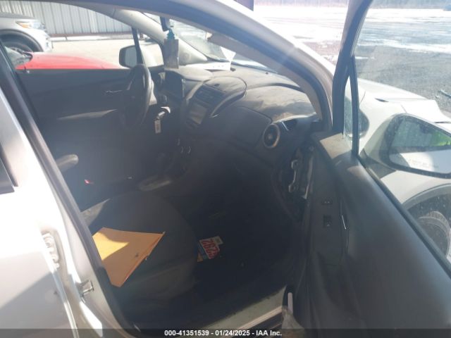 KL7CJKSB2GB761595 Chevrolet Trax 1ls