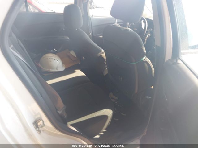 KL7CJKSB2GB761595 Chevrolet Trax 1ls