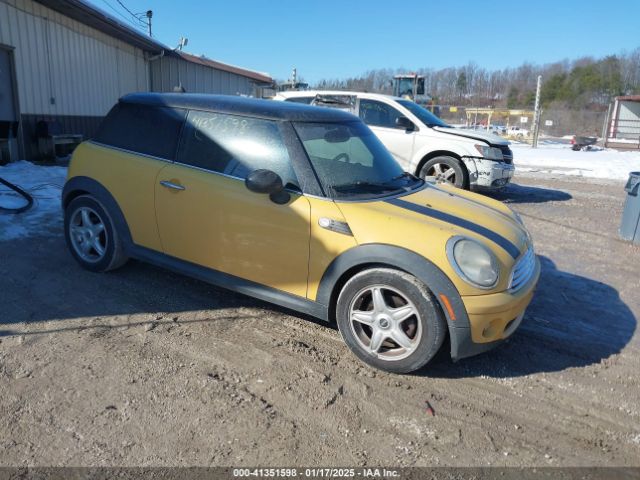 2008 MINI COOPER WMWMF33568TT61894