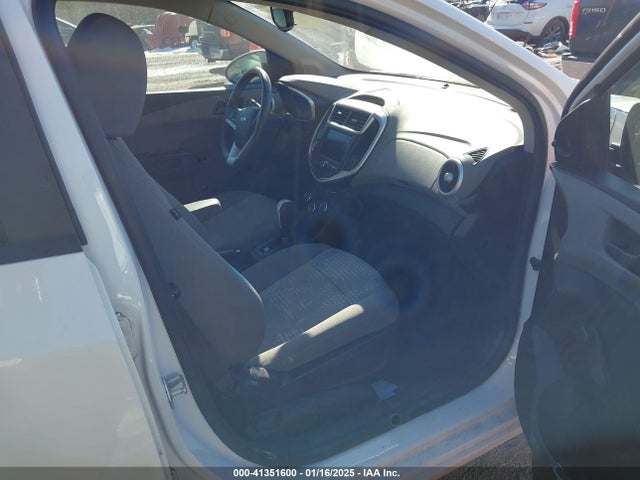 1G1JG6SB6L4110185 Chevrolet Sonic Fwd  1fl 5-door
