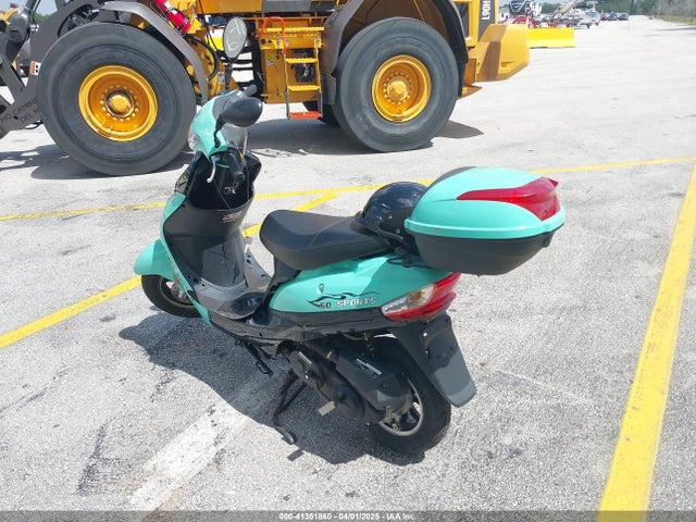 2022 ZHIW 49CC SCOOTER LT4Z1NAA8NZ001039 Photo 2