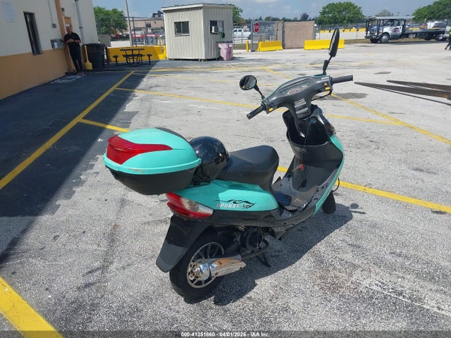 2022 ZHIW 49CC SCOOTER LT4Z1NAA8NZ001039 Photo 3