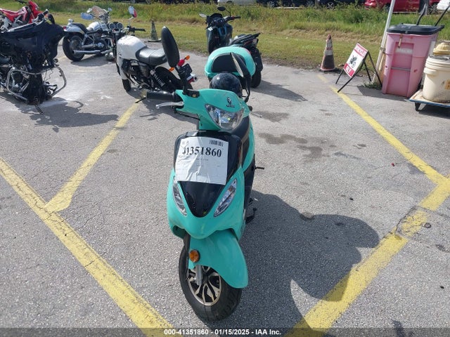 2022 ZHIW 49CC SCOOTER LT4Z1NAA8NZ001039 Photo 4