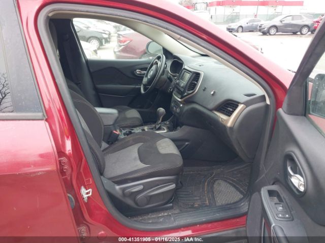 1C4PJMAB6GW199596 Jeep Cherokee Sport