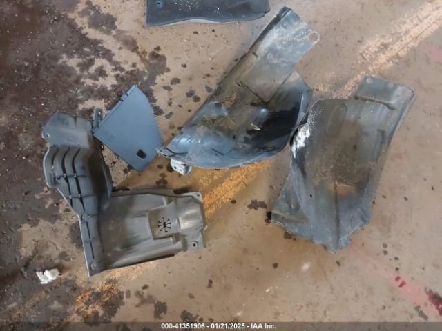 1ZVBP8AM4E5290724 Ford Mustang V6