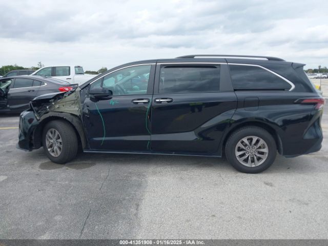 5TDYRKEC9PS162496 Toyota SIENNA XLE