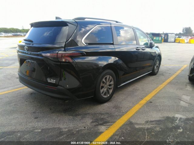 5TDYRKEC9PS162496 Toyota SIENNA XLE
