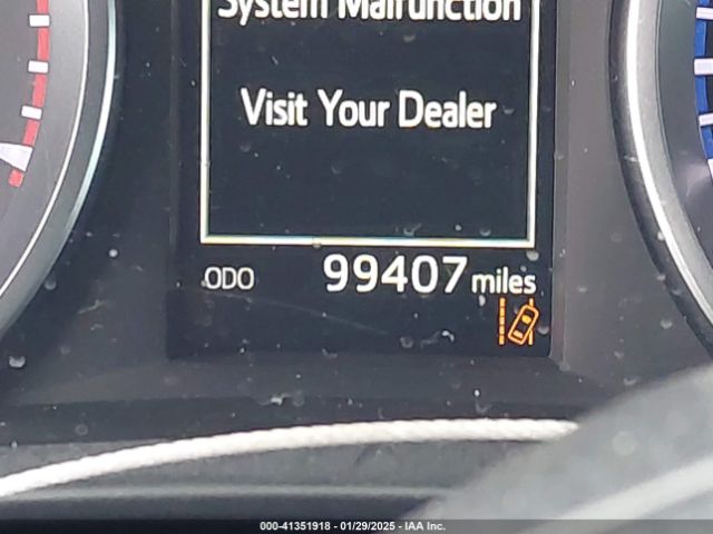 5TDZARFH3KS054379 Toyota Highlander Le