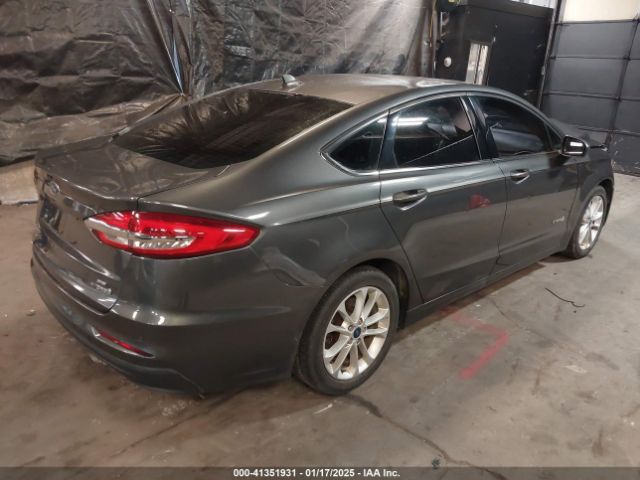 3FA6P0LU6KR157965 Ford Fusion Hybrid Se