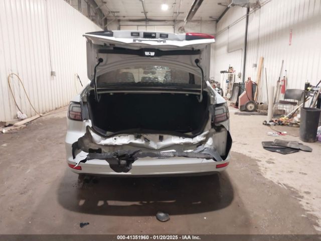 3VW2B7AJ7JM262337 Volkswagen Jetta 1.4t S