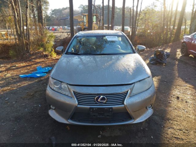 JTHBW1GG7F2079713 Lexus ES 300H