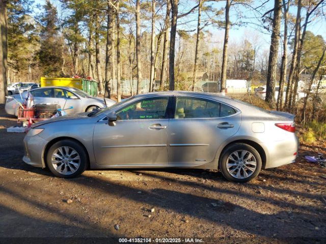 JTHBW1GG7F2079713 Lexus ES 300H