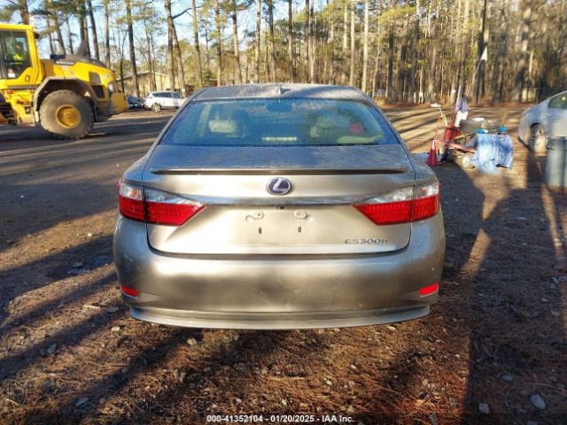JTHBW1GG7F2079713 Lexus ES 300H