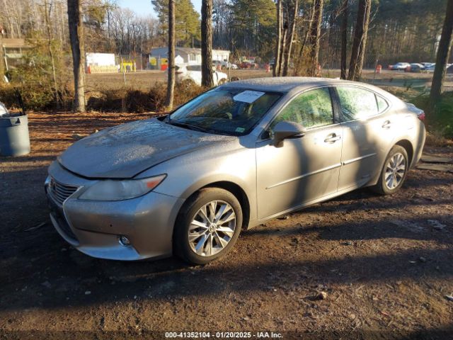 JTHBW1GG7F2079713 Lexus ES 300H