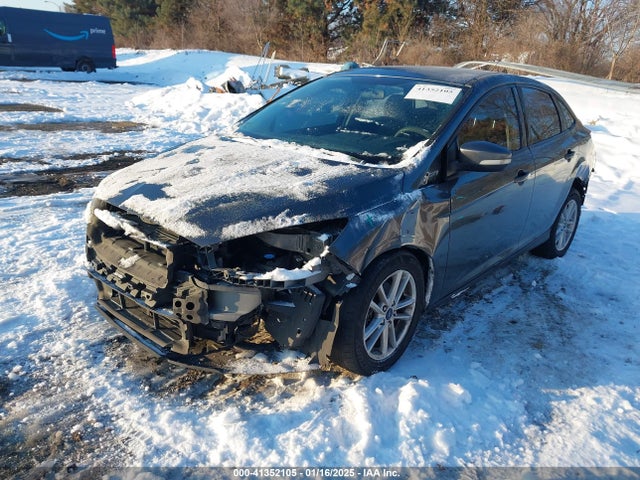 1FADP3F25HL272454 Ford FOCUS SE