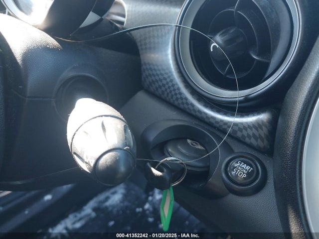 2009 MINI COOPER S WMWMF73579TT96128 Photo 10