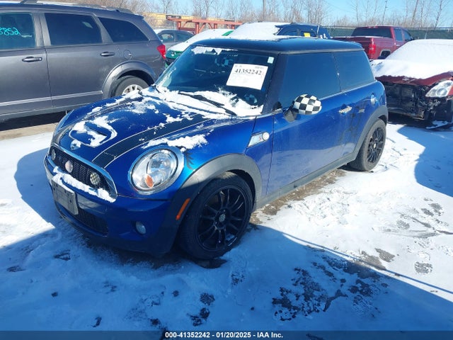 2009 MINI COOPER S WMWMF73579TT96128 Photo 1