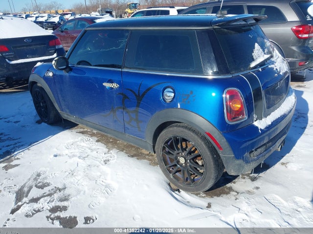 2009 MINI COOPER S WMWMF73579TT96128 Photo 2