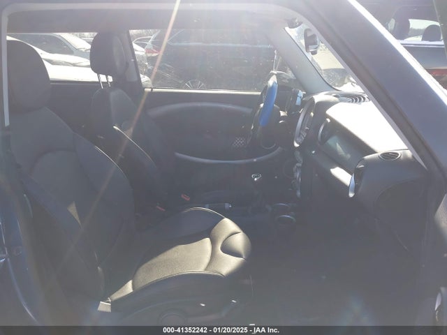 2009 MINI COOPER S WMWMF73579TT96128 Photo 4