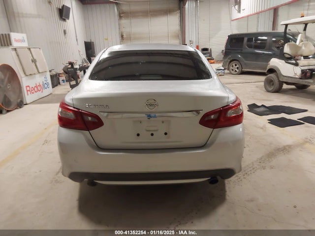Nissan Altima 2.5 S 2018 1N4AL3APXJC111640 Image 16