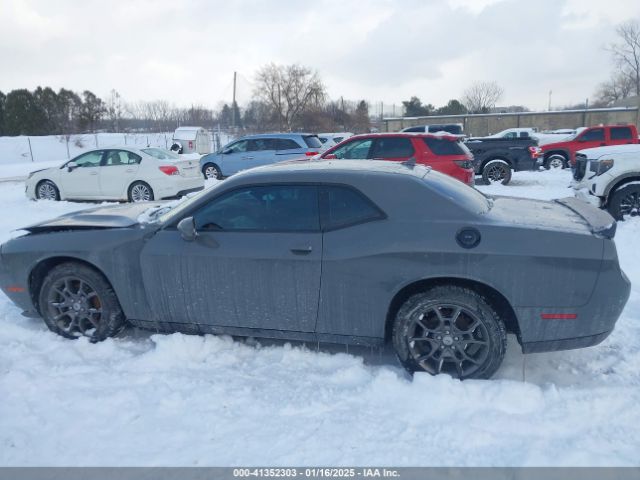 2C3CDZGG7JH288965 Dodge Challenger Gt Awd