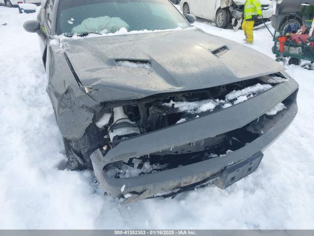 2C3CDZGG7JH288965 Dodge Challenger Gt Awd