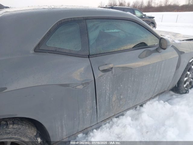 2C3CDZGG7JH288965 Dodge Challenger Gt Awd