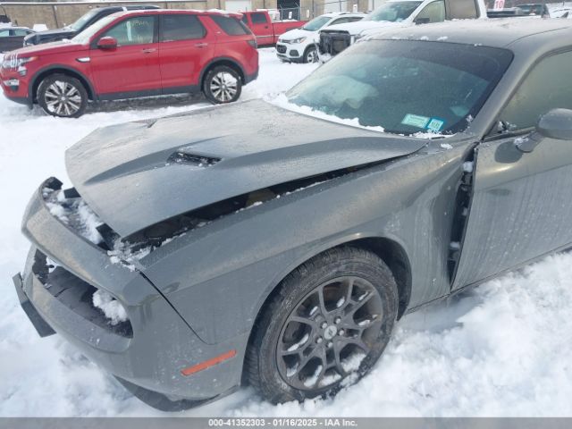 2C3CDZGG7JH288965 Dodge Challenger Gt Awd