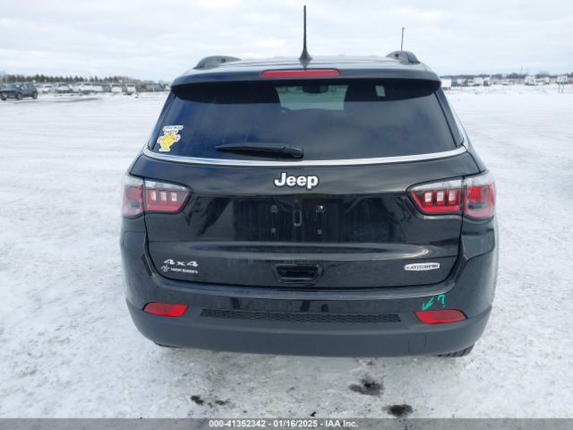 3C4NJDFN8RT103518 Jeep Compass Latitude Lux Fwd