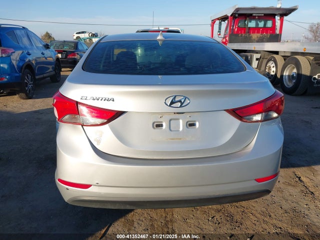 Hyundai ELANTRA SE 2014 5NPDH4AE9EH499435 Image 16