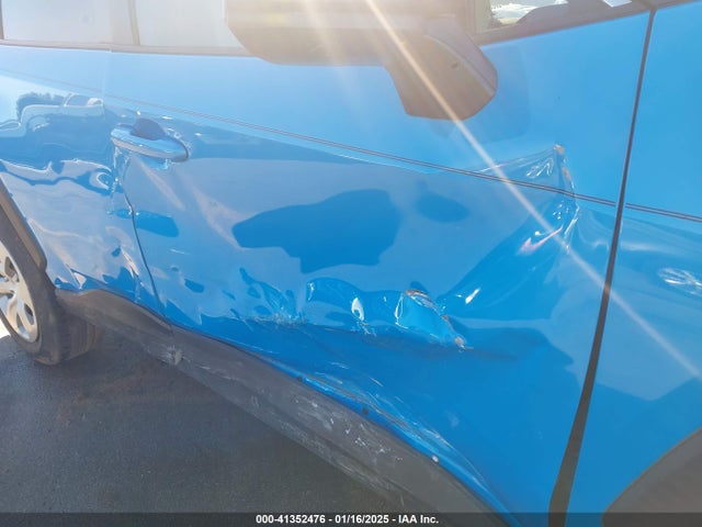 Toyota RAV4 LE 2019 2T3H1RFV6KW038306 Image 11