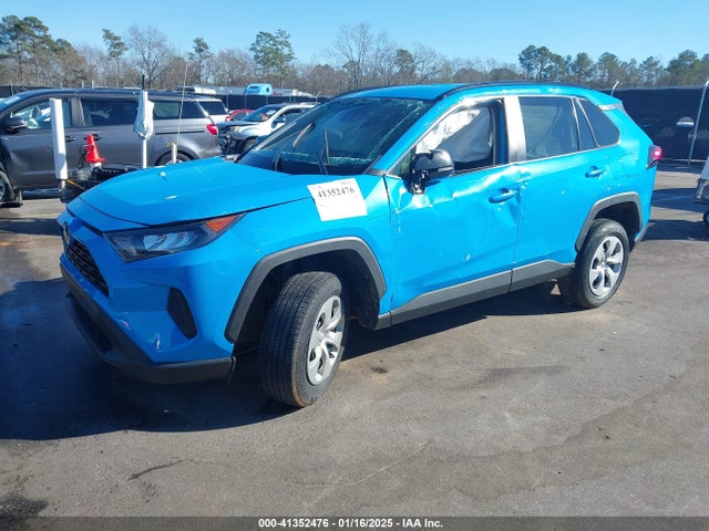 Toyota RAV4 LE 2019 2T3H1RFV6KW038306 Image 2