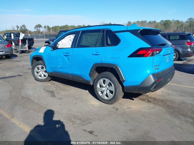 Toyota RAV4 LE 2019 2T3H1RFV6KW038306 Image 3