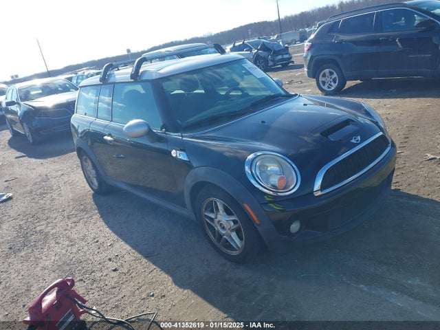 2009 MINI COOPER S CLUBMAN WMWMM33559TP74672 Photo 0