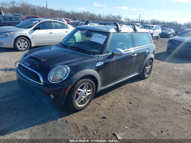 2009 MINI COOPER S CLUBMAN WMWMM33559TP74672 Photo 1