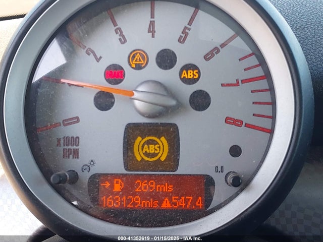 2009 MINI COOPER S CLUBMAN WMWMM33559TP74672 Photo 6