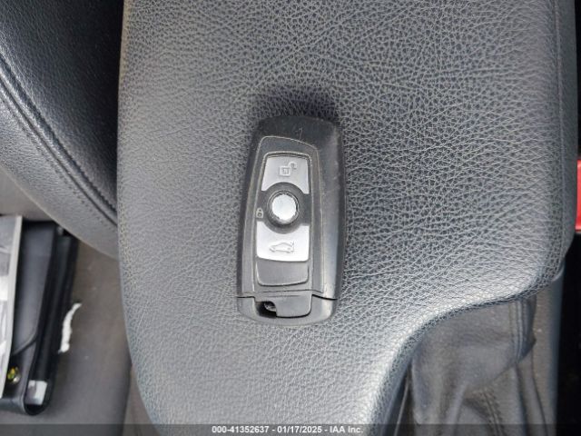 WBA3B1C55EK132300 BMW 320i