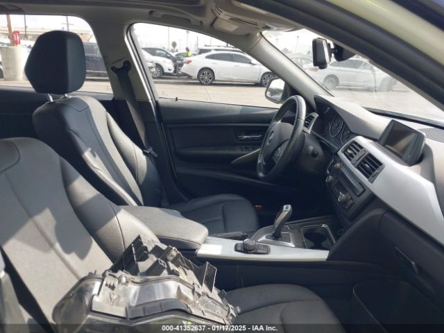 WBA3B1C55EK132300 BMW 320i