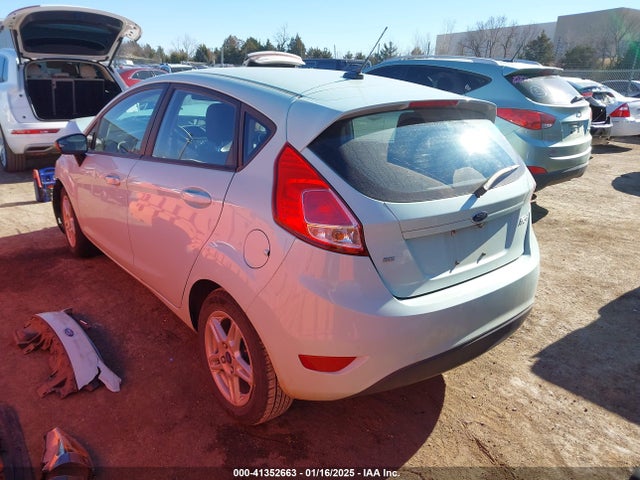 Ford FIESTA SE 2019 3FADP4EJXKM102384 Image 3