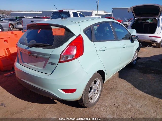 Ford FIESTA SE 2019 3FADP4EJXKM102384 Image 4