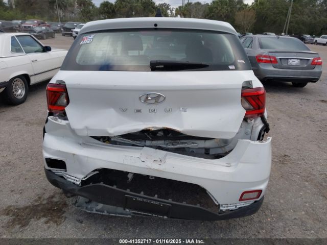 KMHRB8A33MU066500 Hyundai Venue Se