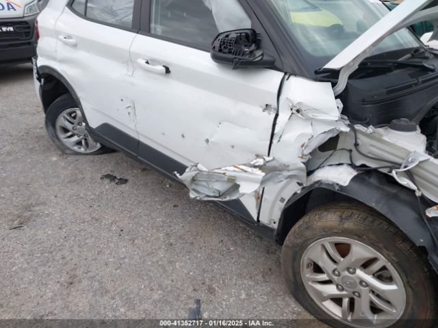 KMHRB8A33MU066500 Hyundai Venue Se