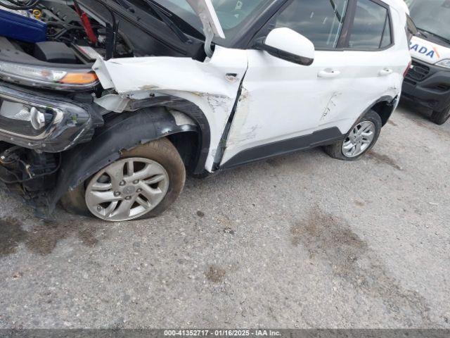 KMHRB8A33MU066500 Hyundai Venue Se